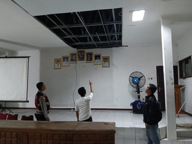 Tiga kecamatan di karawang gempa
