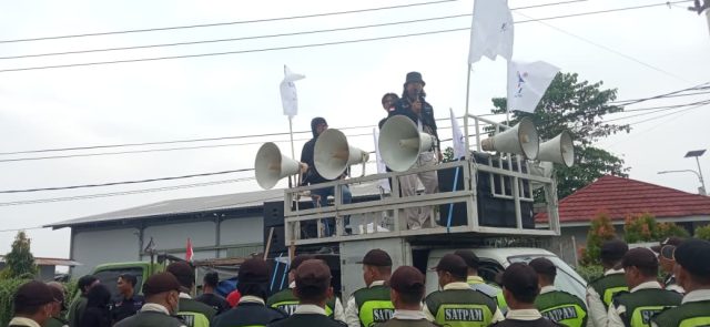 IMG-20250821-WA0010 Ratusan buruh demo di karawang