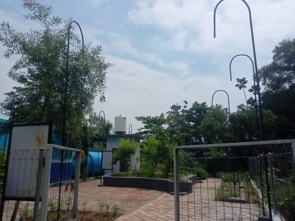 Taman ekoriparian dlh karawang