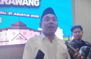 Ketua DPRD Karawang unjuk rasa