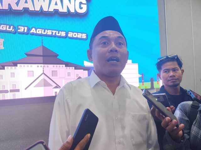 Ketua DPRD Karawang unjuk rasa