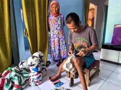 Kisah Haru Sandi, Penjahit Bola Sukabumi Rela Lapar Demi Ibunya Penjahit bola sukabumi