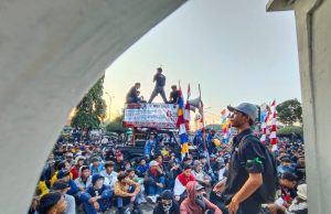 Demonstrasi karawang libatkan anak-anak