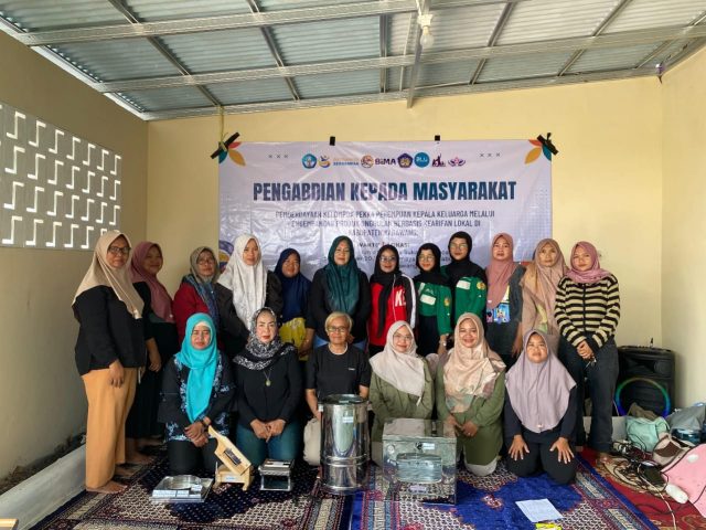 Dosen unsika dan cangkang rajungan