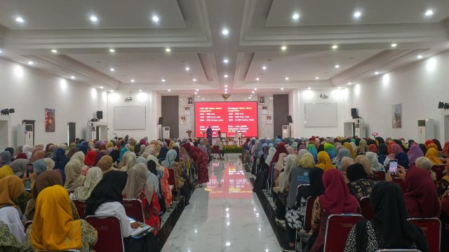 IMG-20250912-WA0049 Seminar ketahanan keluarga di karawang