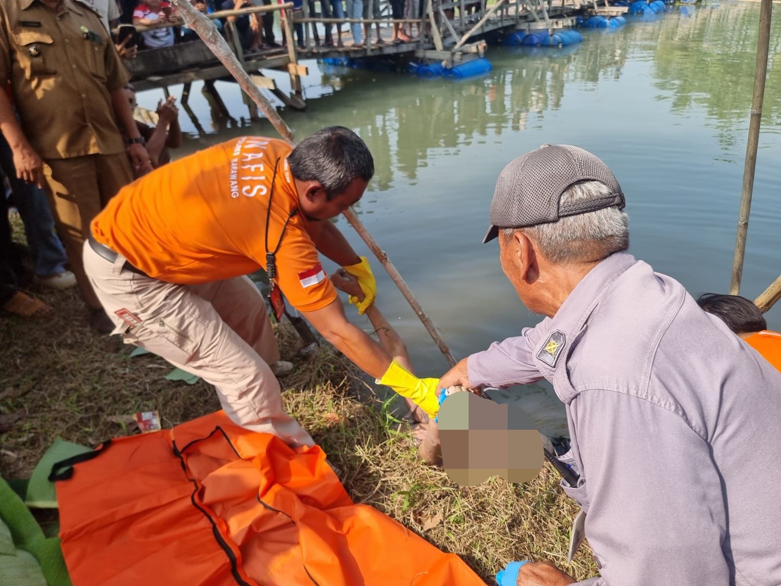 Mayat wanita karawang di sungai citarum