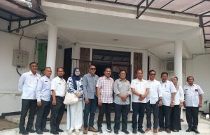 Dprd karawang ke disparbud
