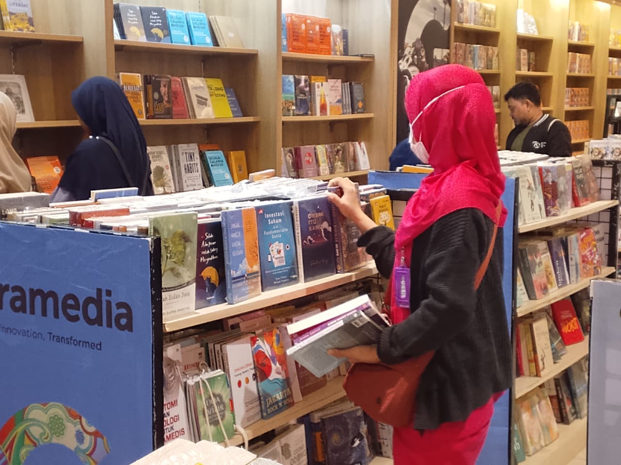 Bazar semesta buku di karawang