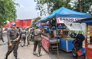 Taman stadion karawang direvitalisasi