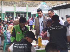 Bareng Pegadaian, Bulog Salurkan 1.200 Paket Pangan Murah untuk Warga Karawang Bulog pangan karawang