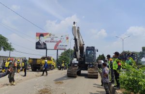 Bangli karawang barat dibongkar paksa