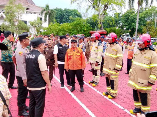 Bupati karawang apel siaga