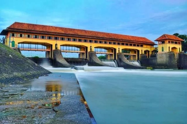 100 tahun insfrastruktur bendungan walahar karawang