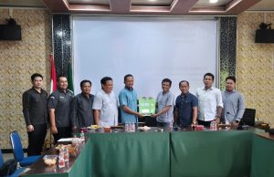 Bawaslu karawang dan keanggotaan parpol