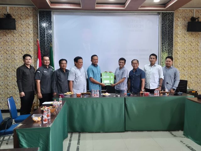 IMG-20251202-WA0063 Bawaslu karawang dan keanggotaan parpol