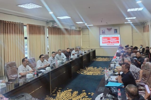 Dprd karawang dan pensiunan asn
