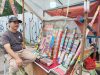 Pedagang kembang api di karawang