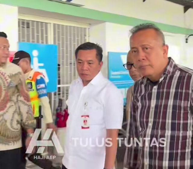 Bupati aep perjuangkan krl ke cikampek