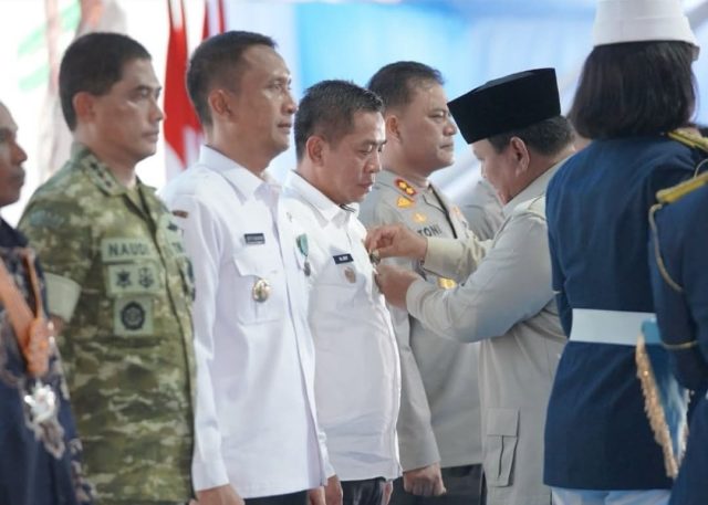 Prabowo dan bupati karawang