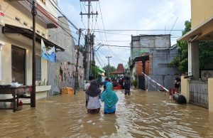 Banjir landa 12 kecamatan karawang