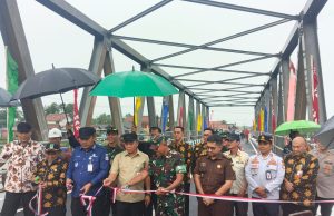 Jembatan ciselang karawang diresmikan