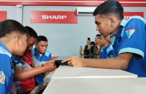 Sharp class siswa smk karawang
