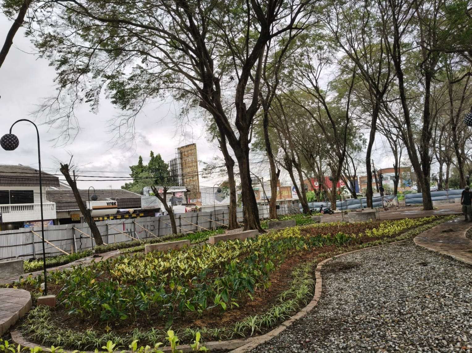 Revitalisasi taman ade irma karawang