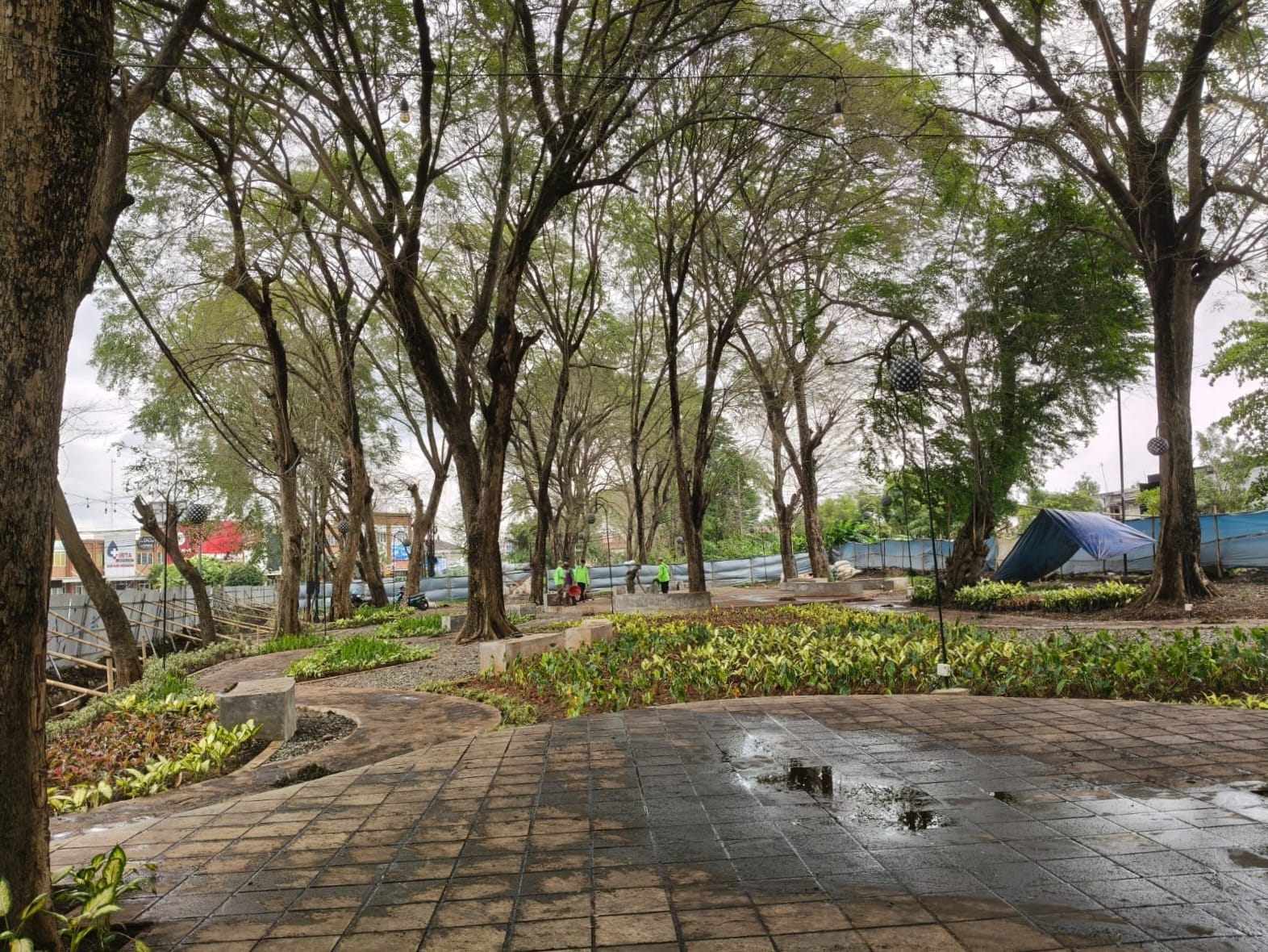 Revitalisasi taman ade irma karawang