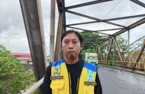 Penjaga pintu air citarum karawang