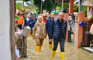 Karawang Dikepung Banjir, Saan Mustopa Dorong Perbaikan Sungai Citarum: Banyak Kerusakan Saan mustopa dan sungai citarum karawang