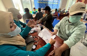 Cek kesehatan petani karawang