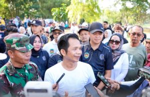 Dorong Kepedulian Lingkungan, Bupati Purwakarta Pantau Ngosrek dan Penanaman Pohon Penanaman 1.000 pohon