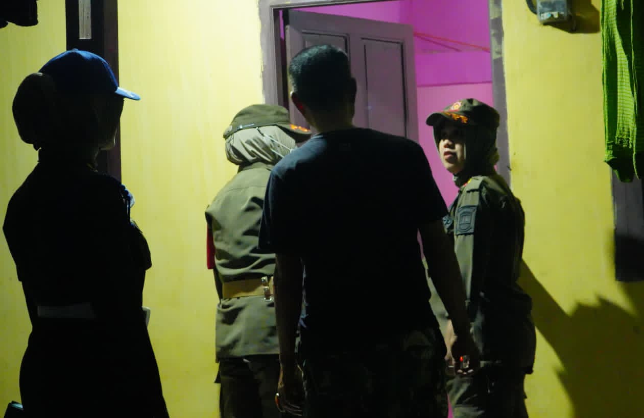 Pasangan ngamar saat ramadan di karawang