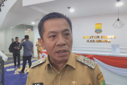 Bupati karawang ritel modern