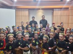 Jaipong Tunggal Mojang & Jajaka