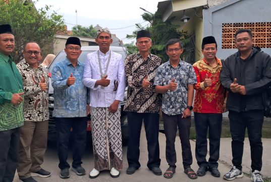 Mobil dinas kemenag karawang
