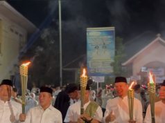 Semarak Tahun Baru Islam, Ribuan Peserta Ikuti Pawai Obor Keliling Kota Karawang Pawai obor islam karawang