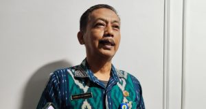 Lulusan sd karawang tak tertampung