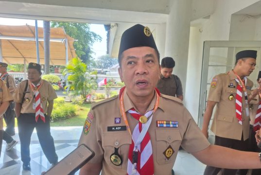 Kekeringan Intai Karawang: Bupati Aep Siagakan Tangki Air, Siapkan Pipanisasi Tahun Ini Kekeringan karawang bupati aep