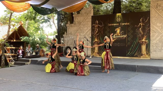 Lawasan caraka pertama di karawang