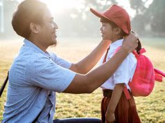 Bupati Karawang Imbau Ayah Antar Anak di Hari Pertama Sekolah, ASN Diminta Jadi Teladan Ayah antar anak sekolah di karawang