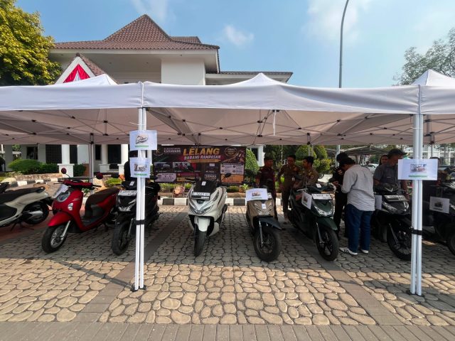 Lelang kendaraan rampasan karawang