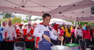 Bupati karawang racik nasgor