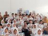 Bupati Karawang Bagikan Langsung Modul Belajar Gratis, Siswa SD-SMP ‘Happy’ Bupati karawang bagikan modul belajar
