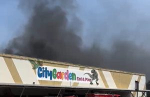 Gedung Playground di Karawang Terbakar, Diduga Akibat Korsleting Listrik Gedung playground karawang terbakar