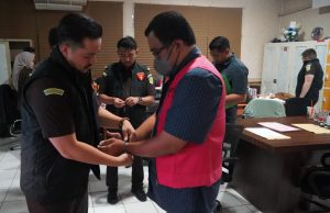 Dapat Jatah Rp1,4 M, Giliran Pejabat Bank di Karawang Jadi Tersangka Korupsi KPR Rp237 M Pejabat bank korupsi kpr karawang
