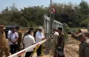 Pemprov Jabar Segel Aktivitas Tambang yang Bikin Jalan di Karawang Rusak Pemprov jabar segel tambang