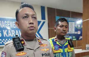 Pelajar bonceng 3 nabrak truk di karawang