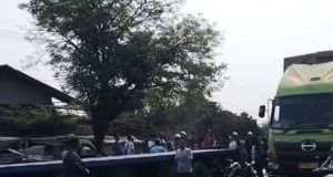 Pelajar Bonceng 3 Nabrak Truk Mogok di Karawang, Ketiganya Tewas Pelajar bonceng 3 nabrak truk di karawang